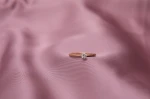 Pierścionek z żółtego złota z diamentem ok. 0,15 ct