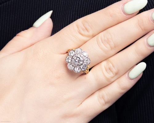 Pierścionek z diamentami ok 3 ct