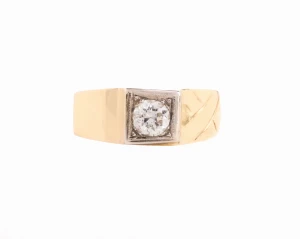 Sygnet z brylantem ok. 0,38 ct w złocie