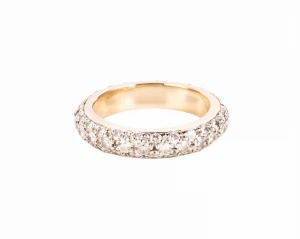 Złota obrączka wysadzana diamentami ok. 1,80 ct
