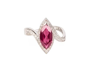Pierścionek z rodolitem ok. 1,5 ct i diamentami