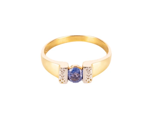 Pierścionek z szafirem ok. 0,65 ct oraz 6 diamentami