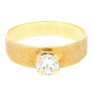 Pierścionek z żółtego złota z brylantem ok. 0,55 ct