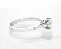 Pierścionek z diamentem 09485
